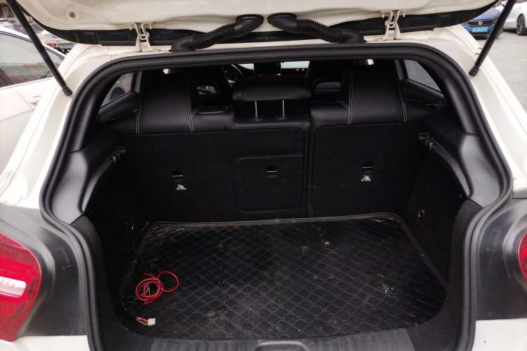 Used Mercedes-Benz A-Class 2016 A 200 Dynamic Edition Trunk