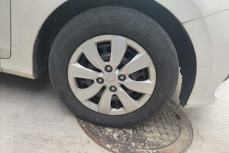 Used Hyundai Verna (older generation) 2017 1.4L Manual Refreshed Version China V Standard
