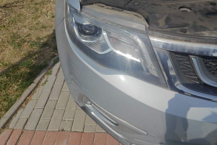 Used Geely Auto Emgrand X7 Sport 2016 1.8TD Automatic Smart Model Right Front Headlight