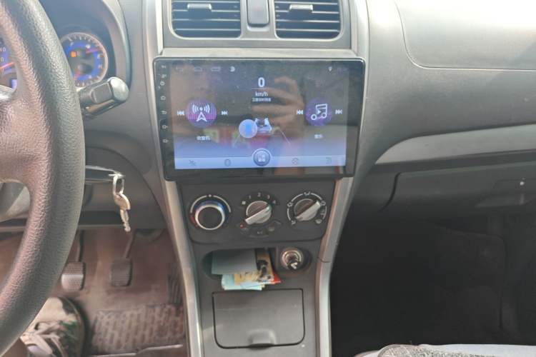 Used Suzuki Wagon R X5 2013 Luxury Edition 1.4L Standard Model Audio And AC Panel