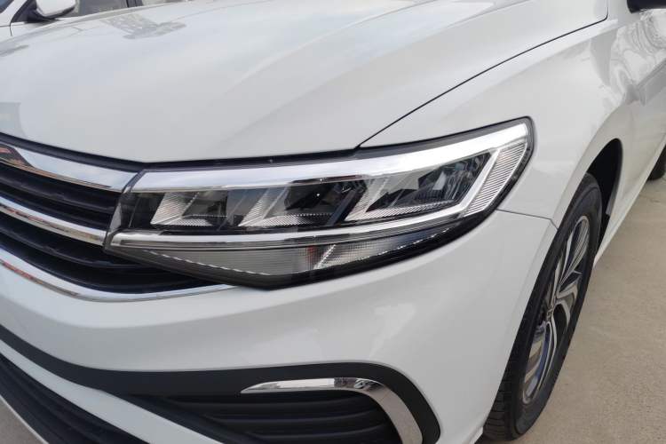 Used Volkswagen Bora 2026 200TSI DSG Yuexing Navigation Edition Left Front Headlight