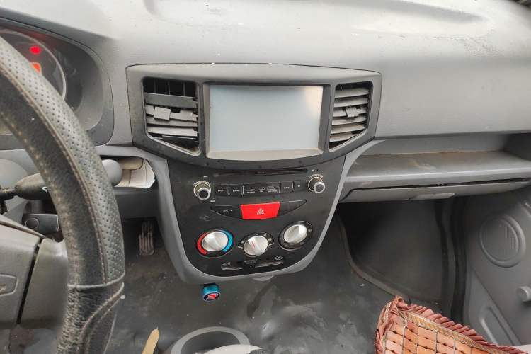 Used BAIC Weiwang 306 2011 1.3L Comfort version 7 seats