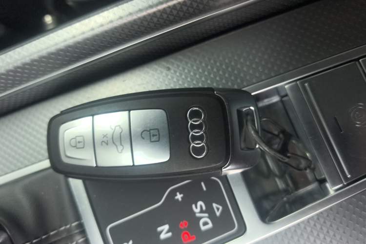 Used Audi A7L 2022 45 TFSI quattro S-line Visionary Edition Obsidian Black Package