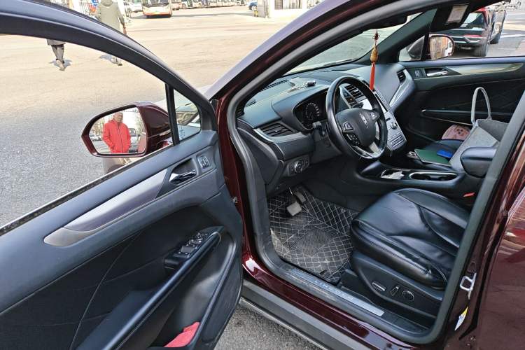 Used Lincoln MKC 2017 2.0T Two-Wheel Drive Deluxe Edition