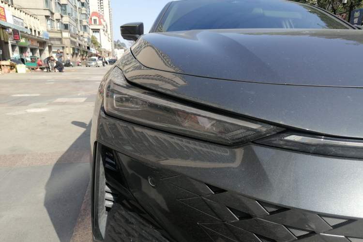 Used CHANGAN UNI-V 2024 1.5T Prestige Edition Exterior 6