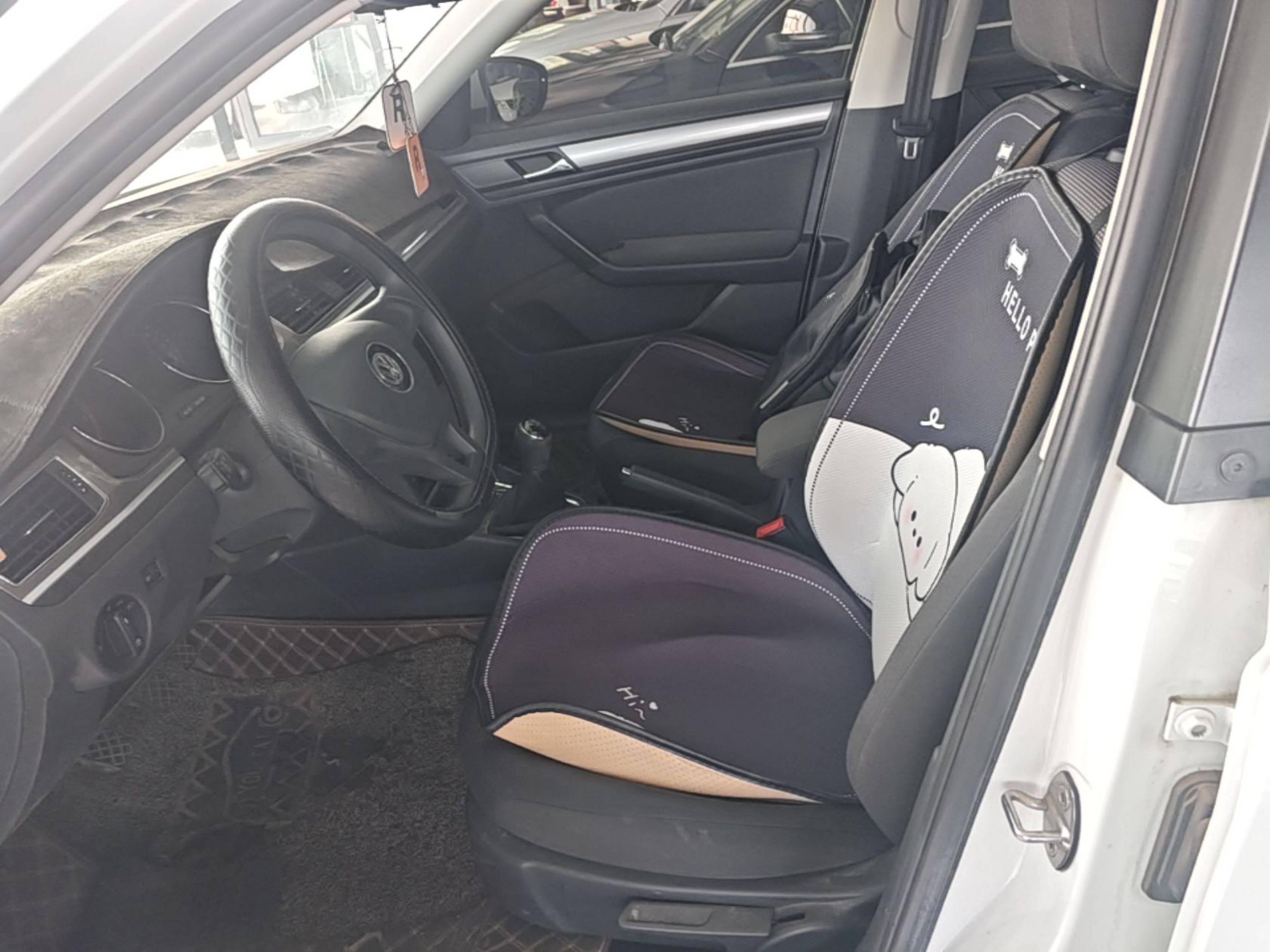 Interior delantero