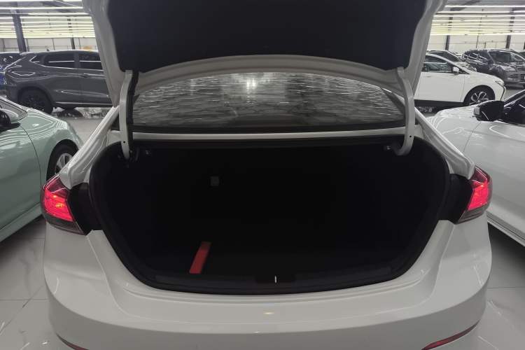 Used Hyundai Elantra (6th Generation / Lingdong) 2020 1.5L CVT Smart & Stylish – Elite Version
