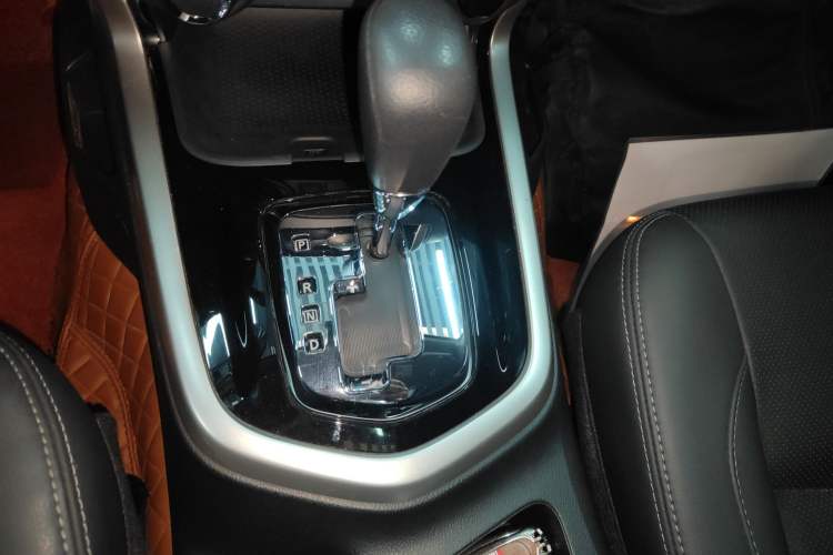 Used Nissan Terra 2020 2.5L XL Upper 4WD Automatic Four-Wheel Drive Luxury Edition Gear Lever