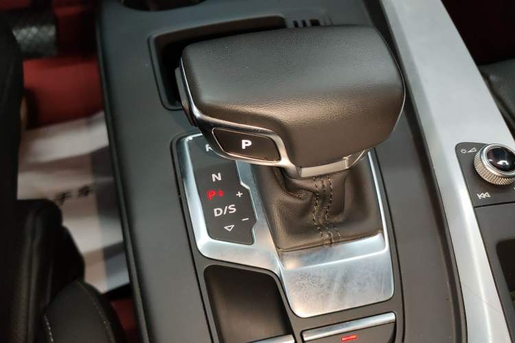 Used Audi A4L 2024 40 TFSI Fashion Dynamic Model