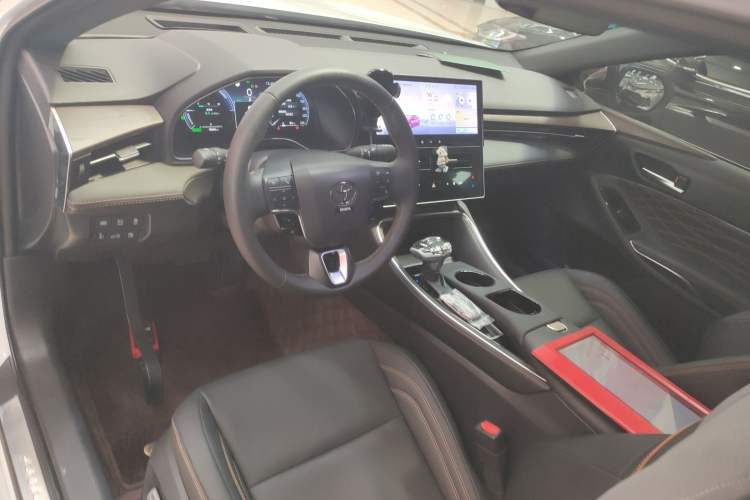 Used Toyota Avalon 2024 Dual-Engine 2.5L XLE Premium Edition