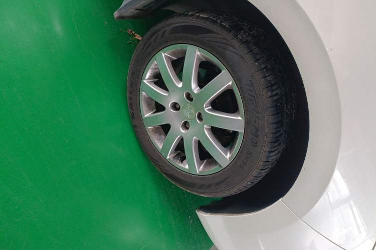 Used Peugeot 308 2014 Enjoy Edition Classic 1.6L Automatic Premium Model Right Front Wheel Hub