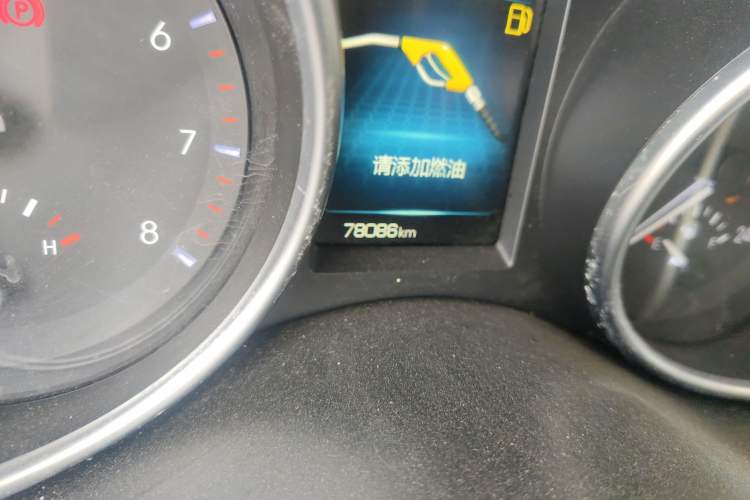 Used Haval H6 2015 Upgraded Model 1.5T Manual Two-Wheel Drive Prestige Version