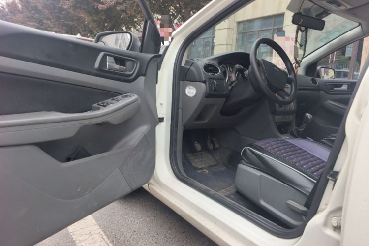 Used Ford Focus 2012 Hatchback Classic 1.8L Manual Base Model Driver Seat