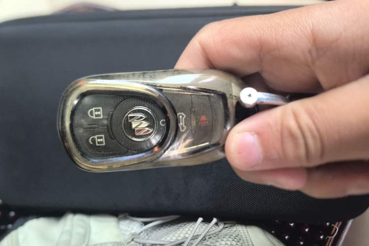 Used Buick GL8 2023 Land Executive Class 652T Smart Luxury Model
