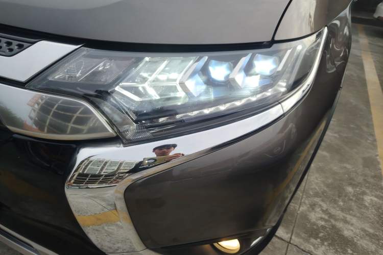 Used Mitsubishi Outlander 2020 2.4L 4x4 Zhi Xiang Edition 5 Seats
