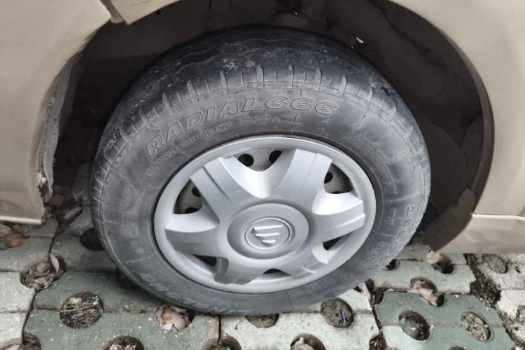 Used Foton Scenic G7 2015 2.0L Commercial Version Short Wheelbase Flat Roof – 486EQV4
