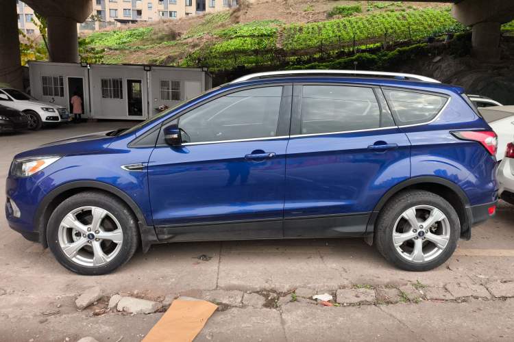 Used Ford Kuga 2018 EcoBoost 180 Two-Wheel-Drive Platinum Edition
