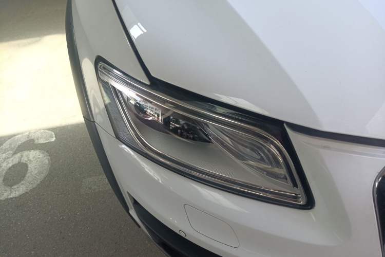 Used Audi Q5 2017 Plus 40 TFSI Technology Model Exterior 3