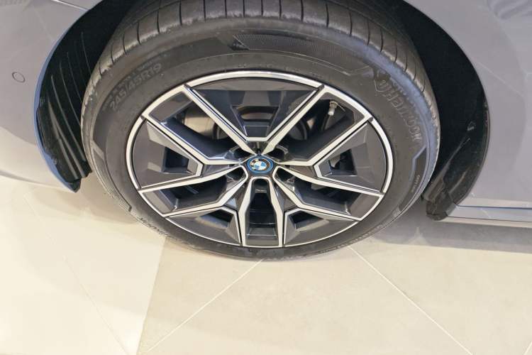 Used BMW i5 2024 eDrive 35L M Sport Package
