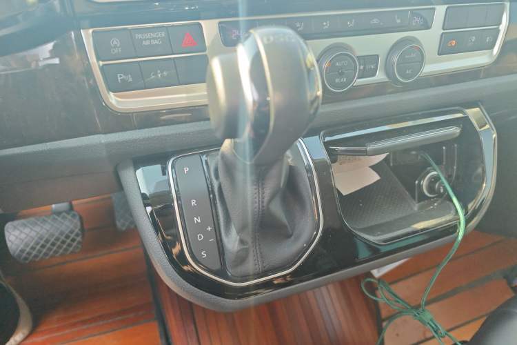 Used Volkswagen Multivan 2018 2.0 TSI Two-Wheel-Drive Luxury Edition 7 Seats