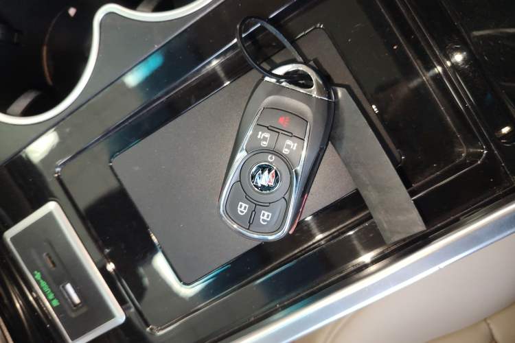 Used Buick GL8 2023 ES Lu Zun Deluxe Model