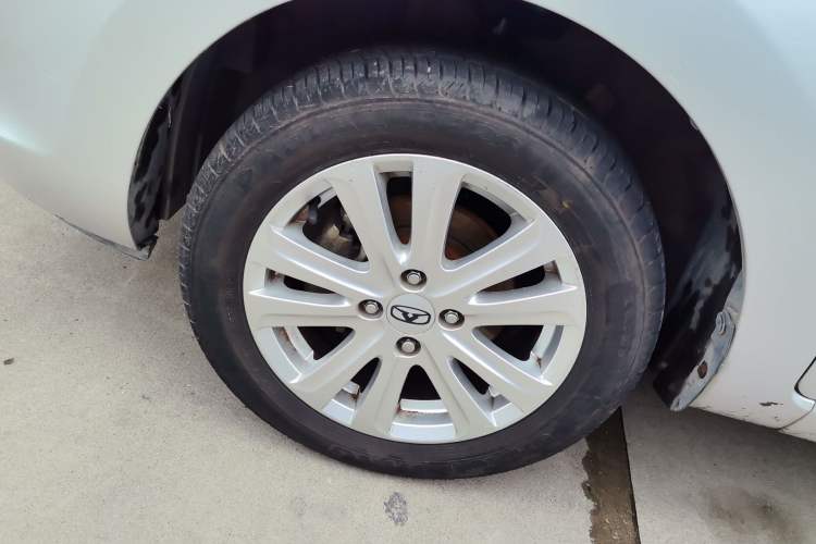 Used Cowin C3 2015 1.5L Manual Gold Diamond Edition
