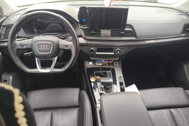 Used Audi Q5L Sportback 2021 40 TFSI Fashion Model Center Console