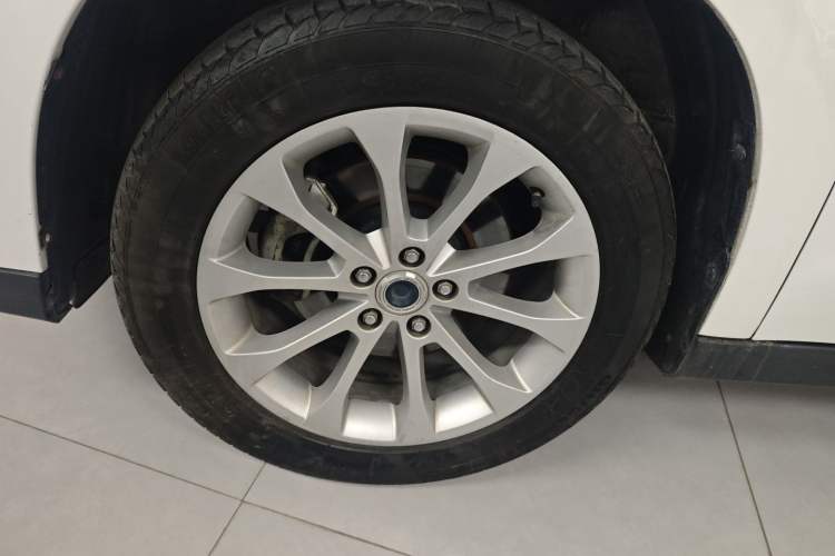 Used Haval H2 2018 Blue-Label 1.5T Dual-Clutch Two-Wheel-Drive Luxury Model Left Front Wheel Hub