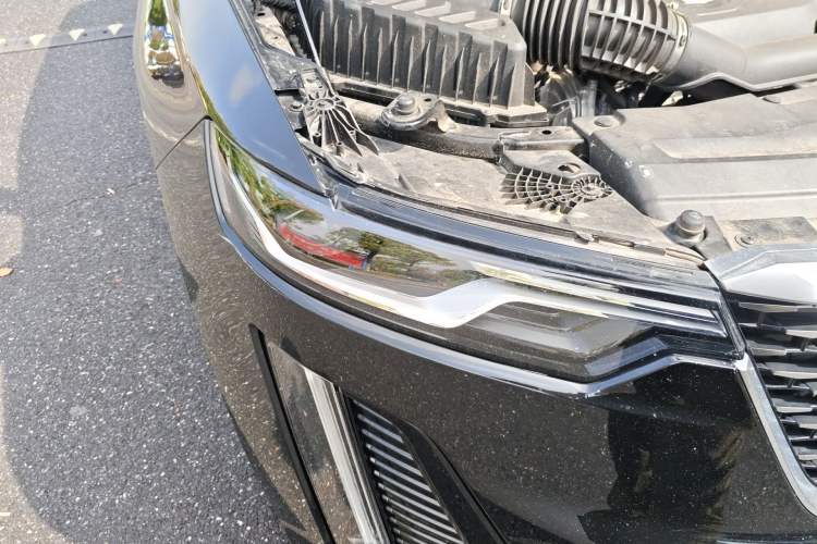 Used Cadillac XT6 2021 2.0T Seven-Seater Four-Wheel Drive Luxury Version
