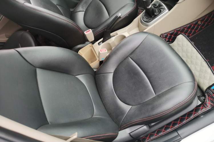 Used Hyundai Verna (older generation) 2014 1.4L Manual Smart GLS Trim