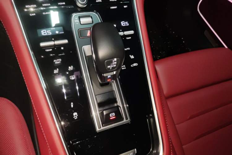 Used Porsche Panamera 2022 Panamera 4 Executive Long Wheelbase 2.9T Gear Lever