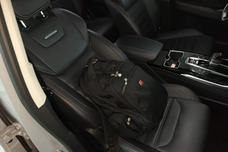 Used SAIC MAXUS Dajia 6 2022 1.3T PLUG-IN Executive Edition
