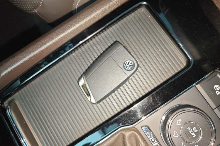 Used Volkswagen Teramont 2017 530 V6 Four-Wheel Drive Supreme Flagship Edition Vehicle Key