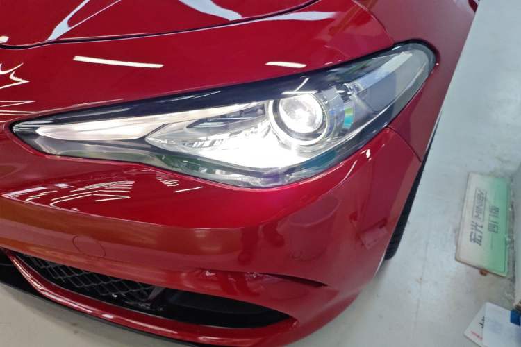 Used Alfa Romeo Giulia 2017 2.0T 280HP Luxury Sport Edition