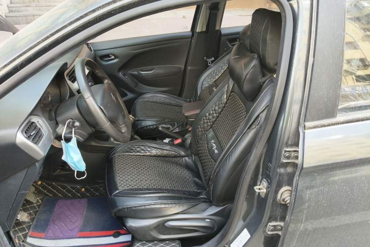 Used Citroen Elysee 2015 Zhishang Edition 1.6L Manual Fashion Model Left Front Seat