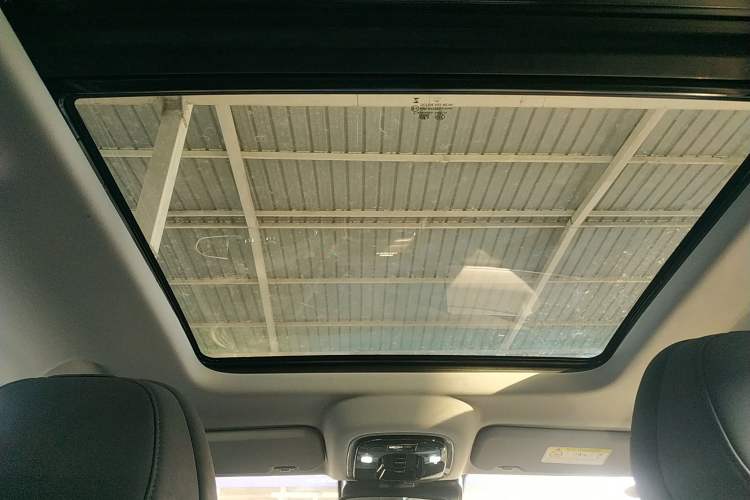 Used Chery Fengyun T8 2025 1.5T 130 km Comfort Edition 7-Seater
