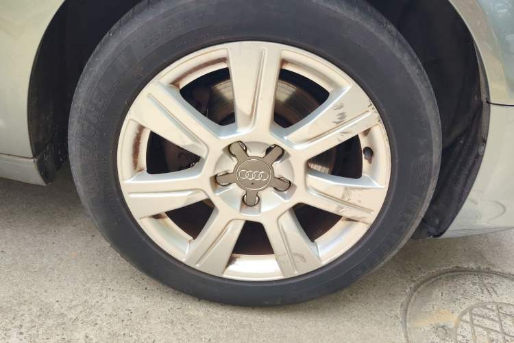 Used Audi A6L 2010 2.4L Comfort Edition Right Front Wheel Hub