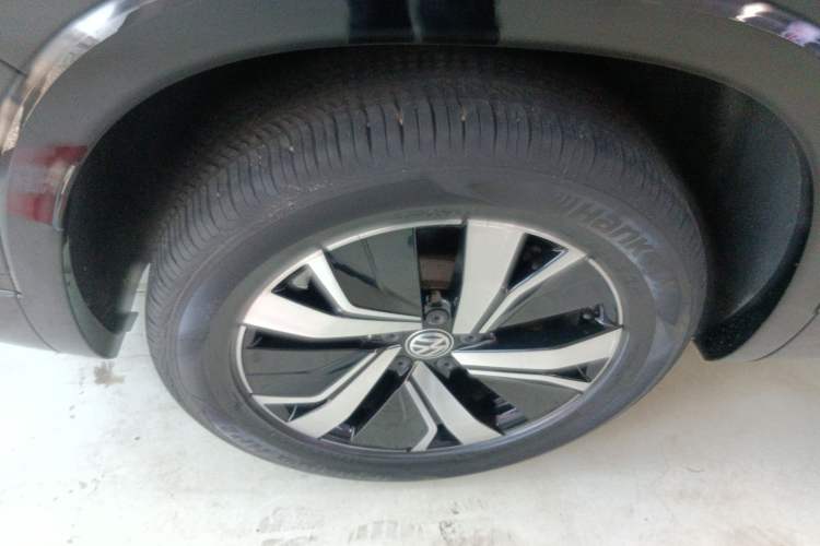 Used Volkswagen Tayron GTE Plug-in Hybrid 2020 1.4T Luxury Model Right Rear Wheel Hub