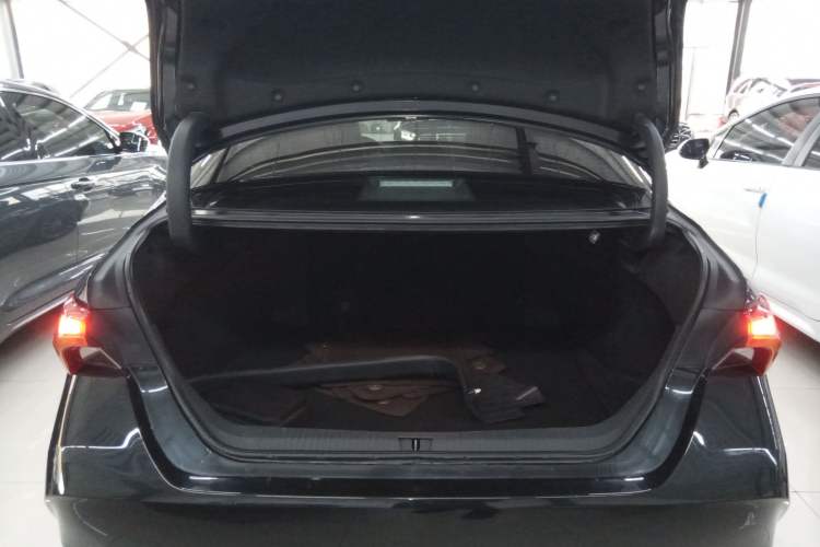 Used Toyota Avalon 2023 2.0L XLE Deluxe Edition