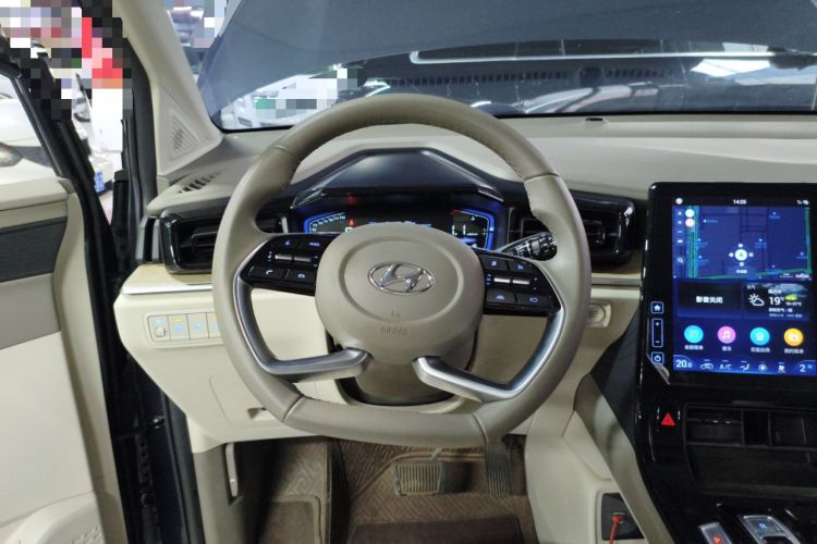 Used Hyundai Custo 2021 270TGDi Prestige LUX Steering Wheel