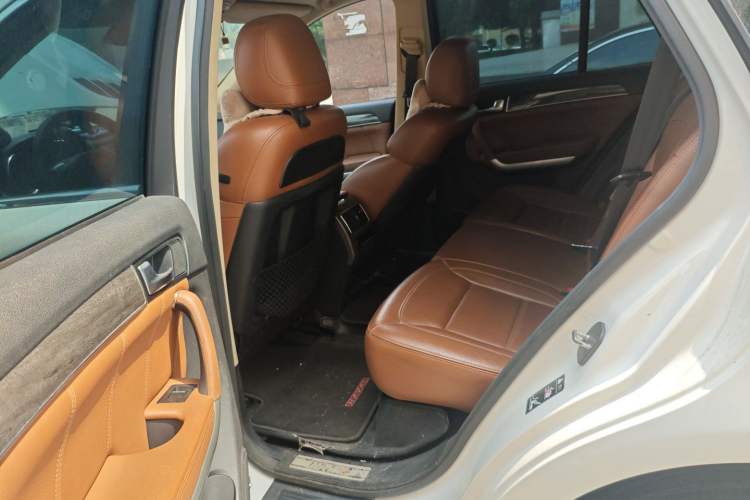 Used Haval H8 2015 2.0T Two-Wheel-Drive Luxury Version