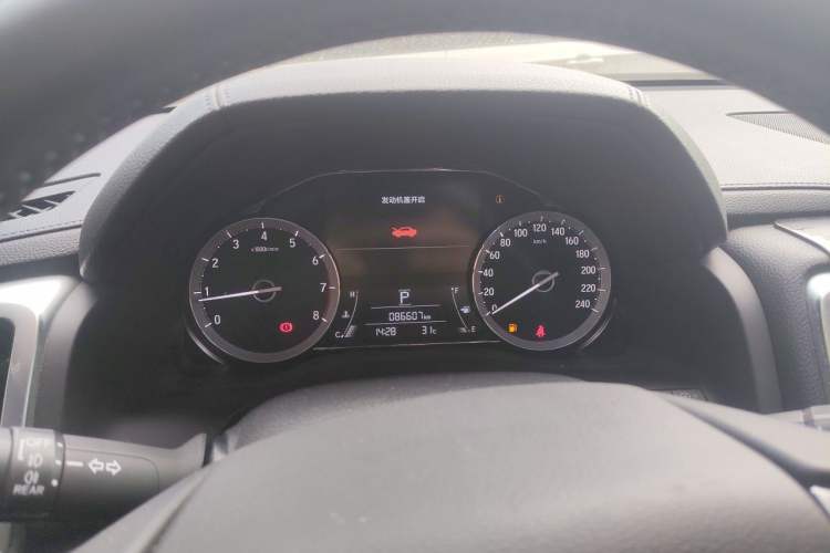 Used Honda UR-V 2017 240TURBO Two-Wheel Drive Luxury Edition China V
