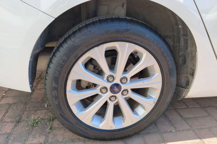 Used Ford Escort 2017 Happy Edition 1.5L Manual Fashion Model