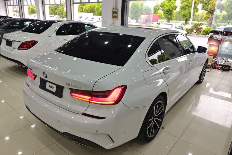 Used BMW 3 Series 2021 Second Facelift 320Li M Sport Package
