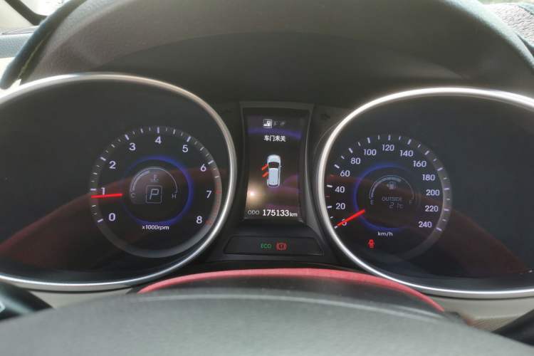 Used Hyundai Santa Fe 2013 2.4L Automatic Two-Wheel Drive Smart Version Instrument Cluster