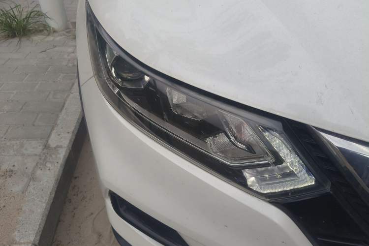 Used Nissan Qashqai 2021 2.0L CVT Smart Enjoyment Version Right Front Headlight