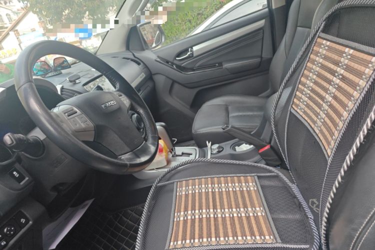 Used Isuzu mu-X 2017 3.0T Four-Wheel Drive Automatic Luxury 7-Seater China V Emission Standard
