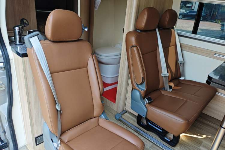 Used SAIC MAXUS V80 RV 2019 RV80 Class B RV with Long Wheelbase