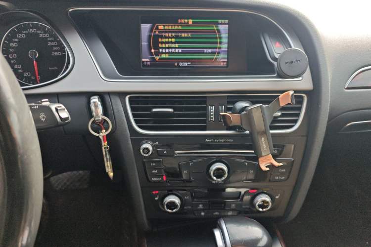 Used Audi A4L 2016 35 TFSI Automatic Comfort Model Audio And AC Panel