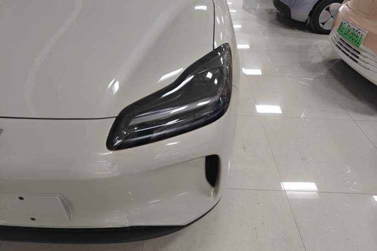 Used Wuling Bingo PLUS 2024 510 km Range 5-Seater Version Left Front Headlight